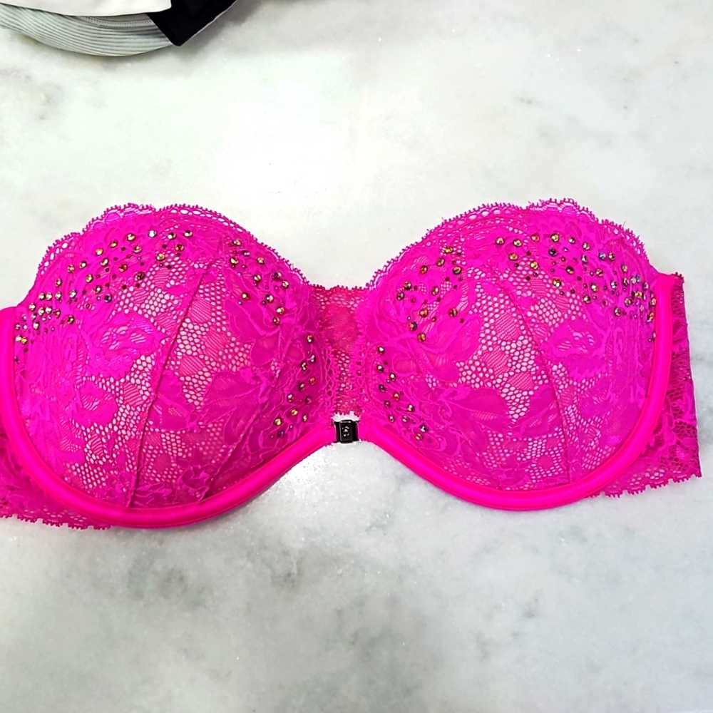 Victoria secret pink bejeweled magnetic closure strapless bra